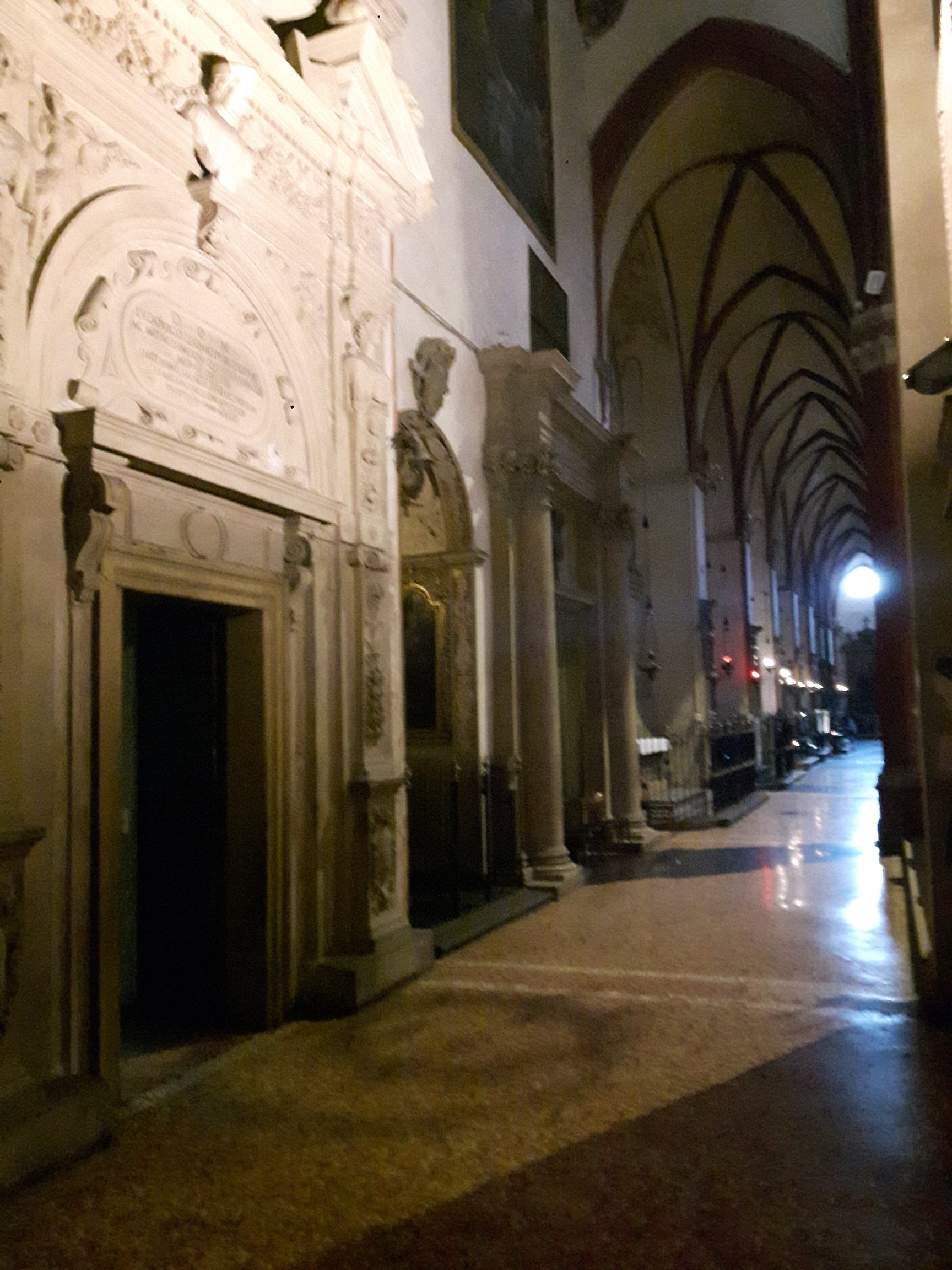 Lodovico Leoni's funeral monument, Bologna (1).jpg